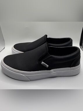 Vans Classic Slip-On Perforated Leather Black White Men 6.5 Women 8 (721356)